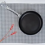 تابه تک دسته 28 سانت پی کوک زرساب (یک عددی) - تصویر 2